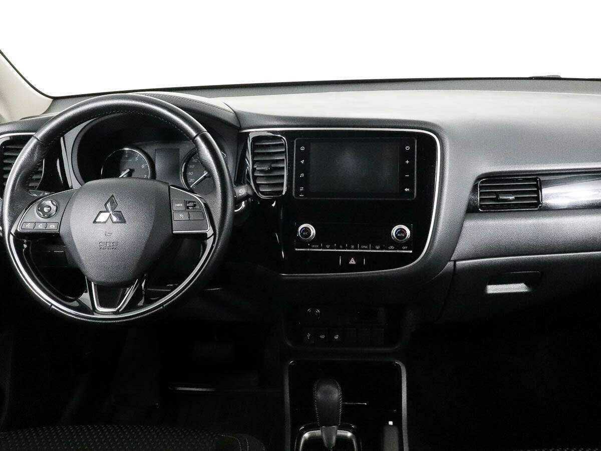 Купить Mitsubishi Outlander с пробегом. Фото: #8