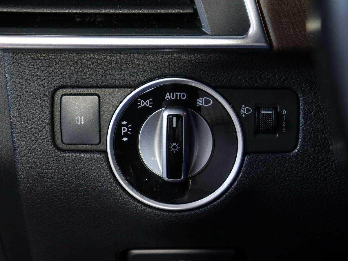 Купить Mercedes-Benz M-Класс с пробегом. Фото: #17