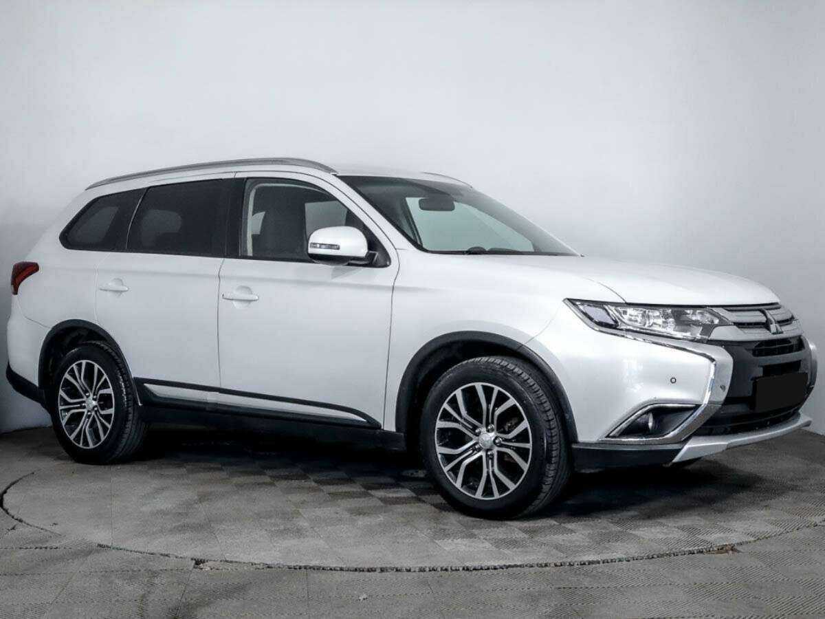Купить Mitsubishi Outlander с пробегом. Фото: #2