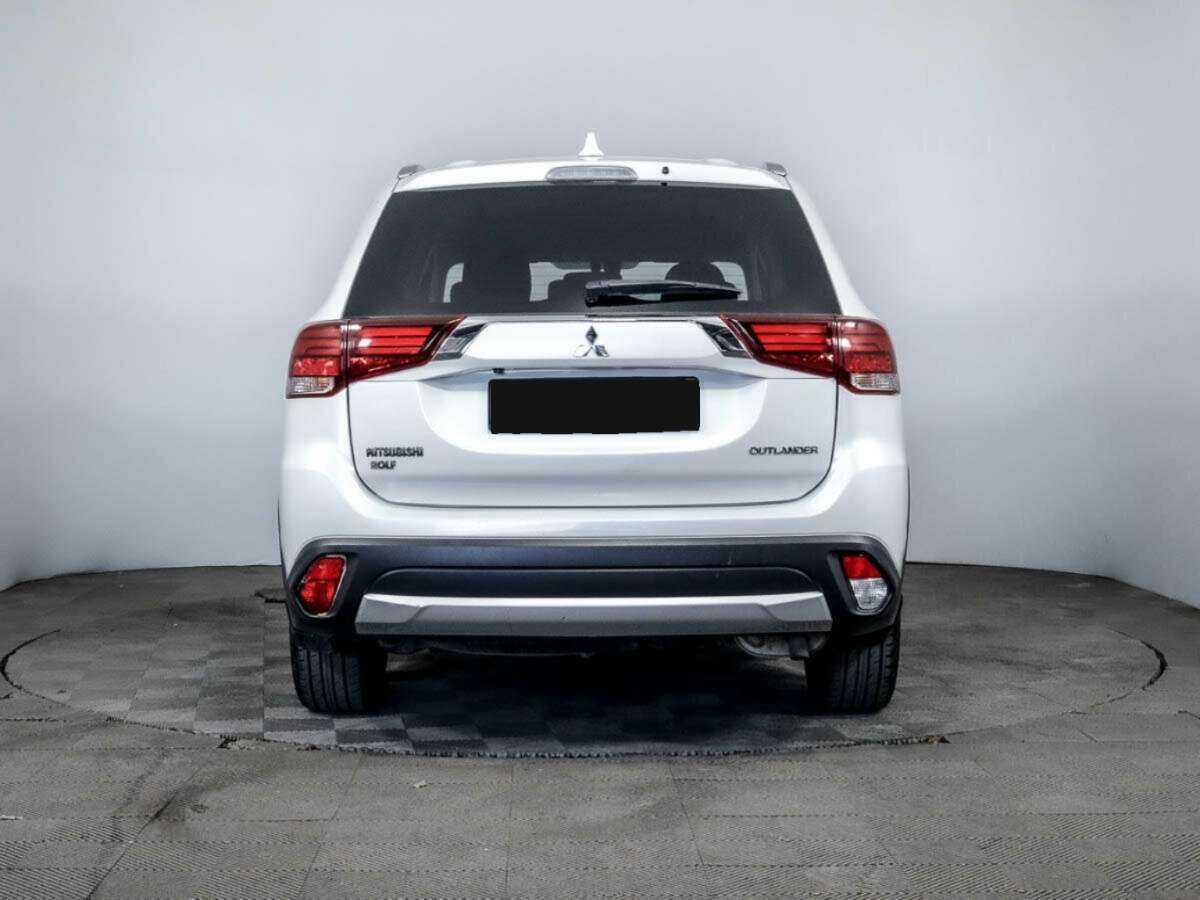 Купить Mitsubishi Outlander с пробегом. Фото: #4