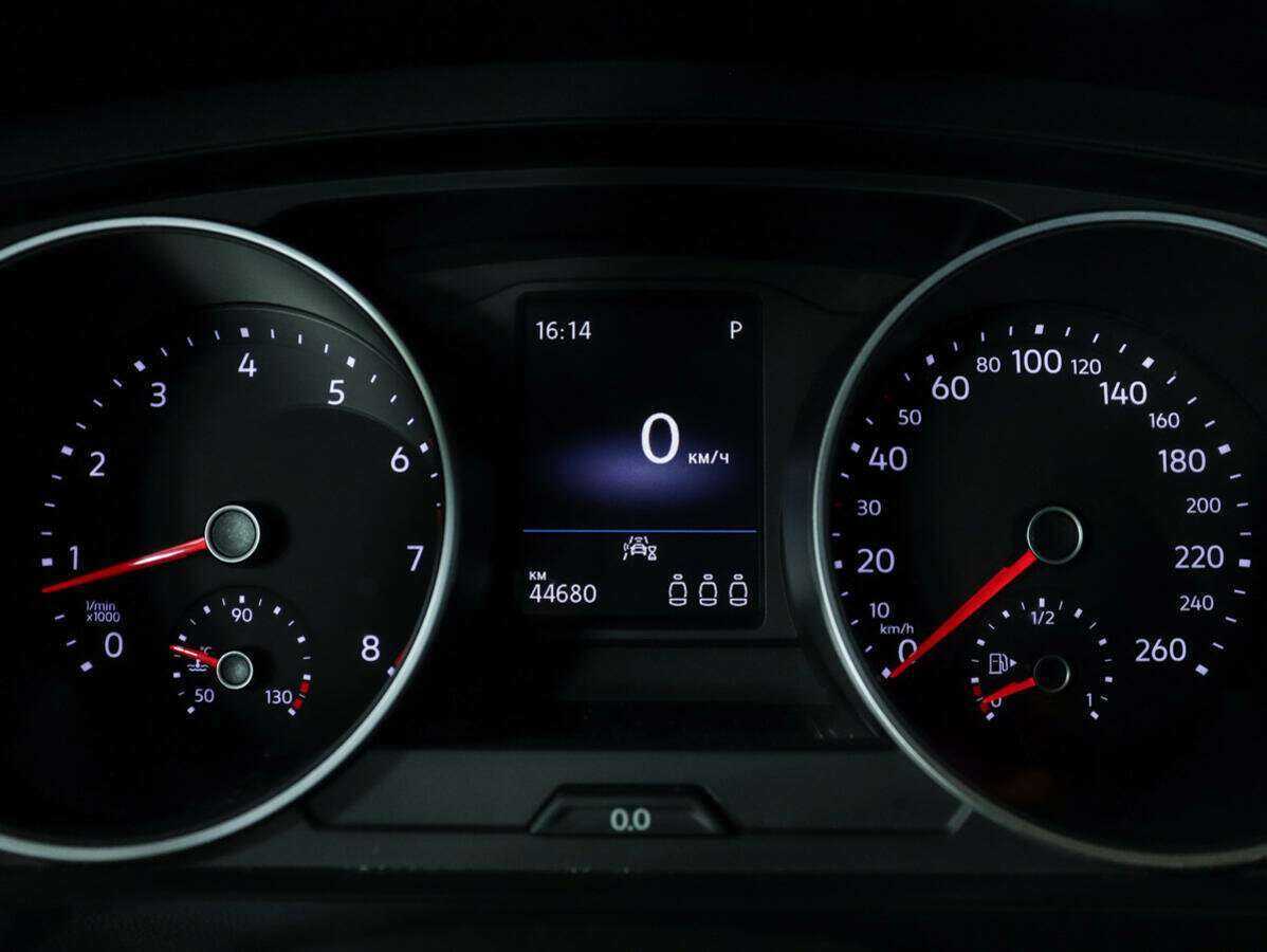 Купить Volkswagen Tiguan с пробегом. Фото: #8