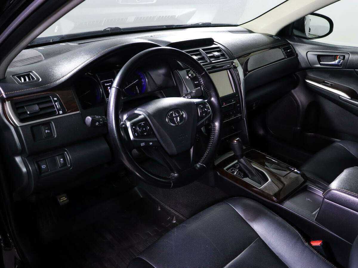 Купить Toyota Camry с пробегом. Фото: #11