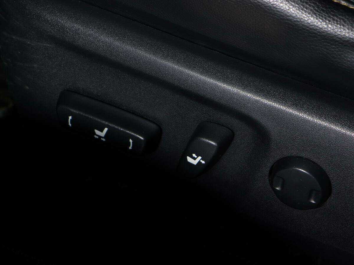 Купить Toyota Camry с пробегом. Фото: #17