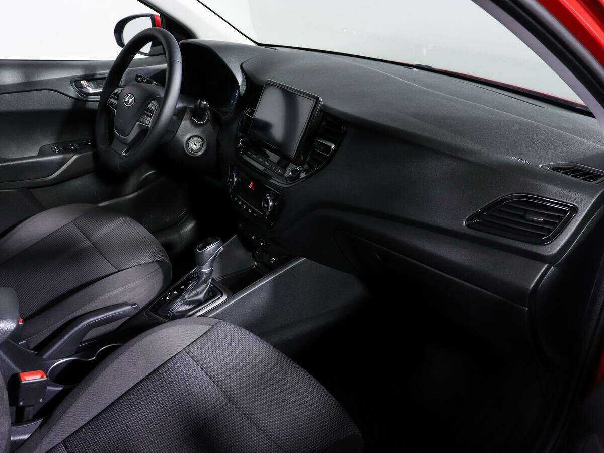 Купить Hyundai Solaris с пробегом. Фото: #5