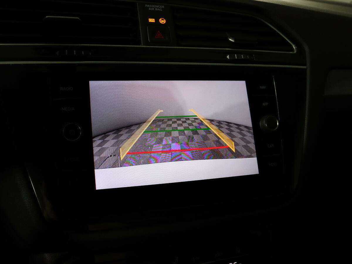 Купить Volkswagen Tiguan с пробегом. Фото: #14