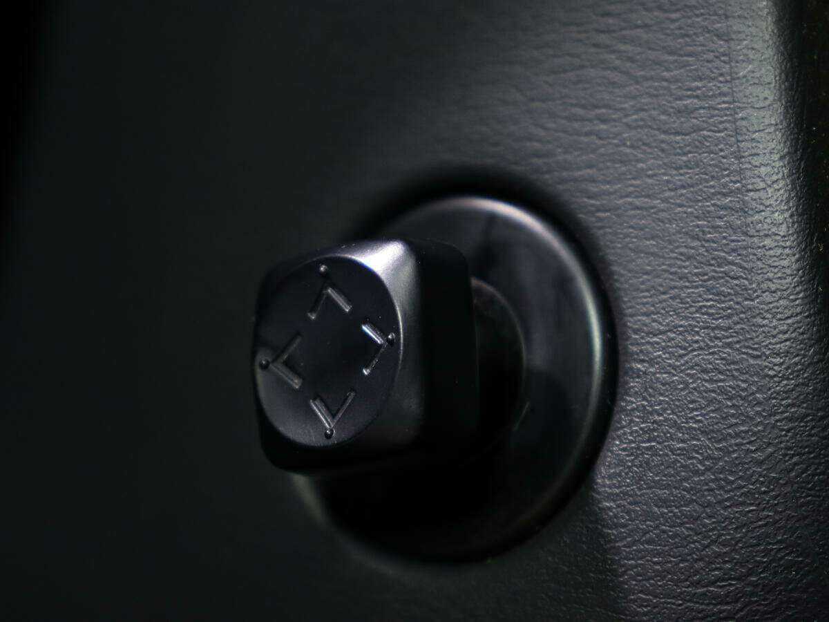 Купить Nissan Pathfinder с пробегом. Фото: #18