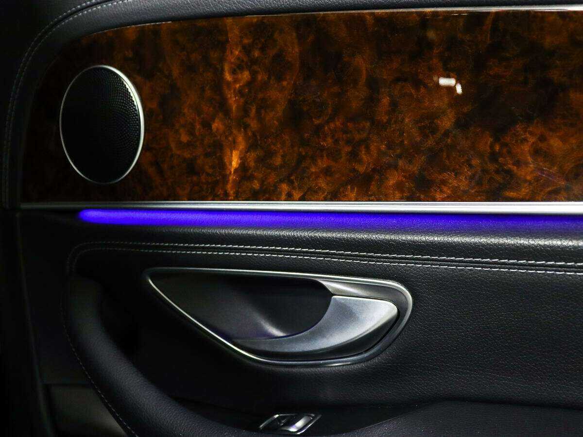 Купить Mercedes-Benz E-Класс с пробегом. Фото: #15