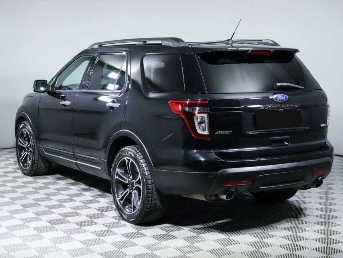 Купить Ford Explorer с пробегом. Фото: #4