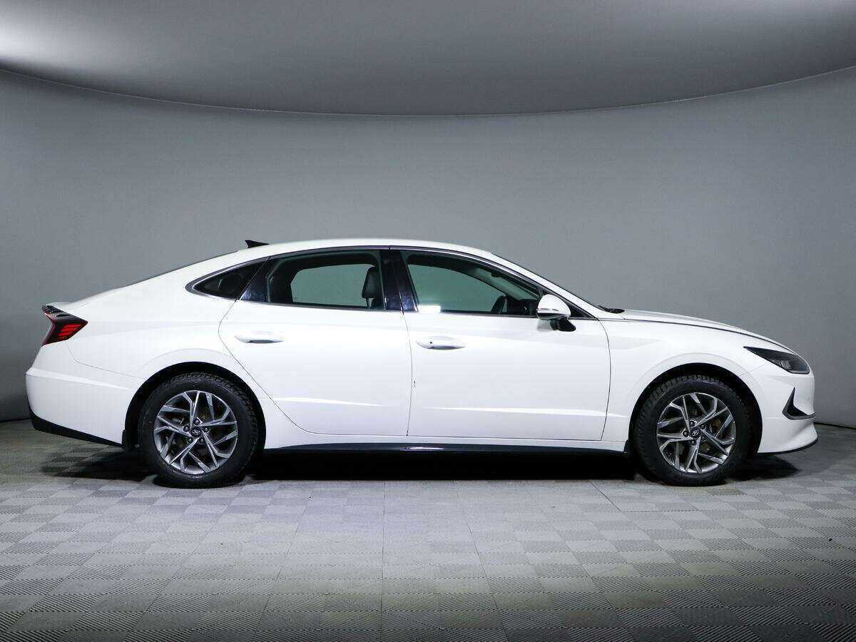 Купить Hyundai Sonata с пробегом. Фото: #3