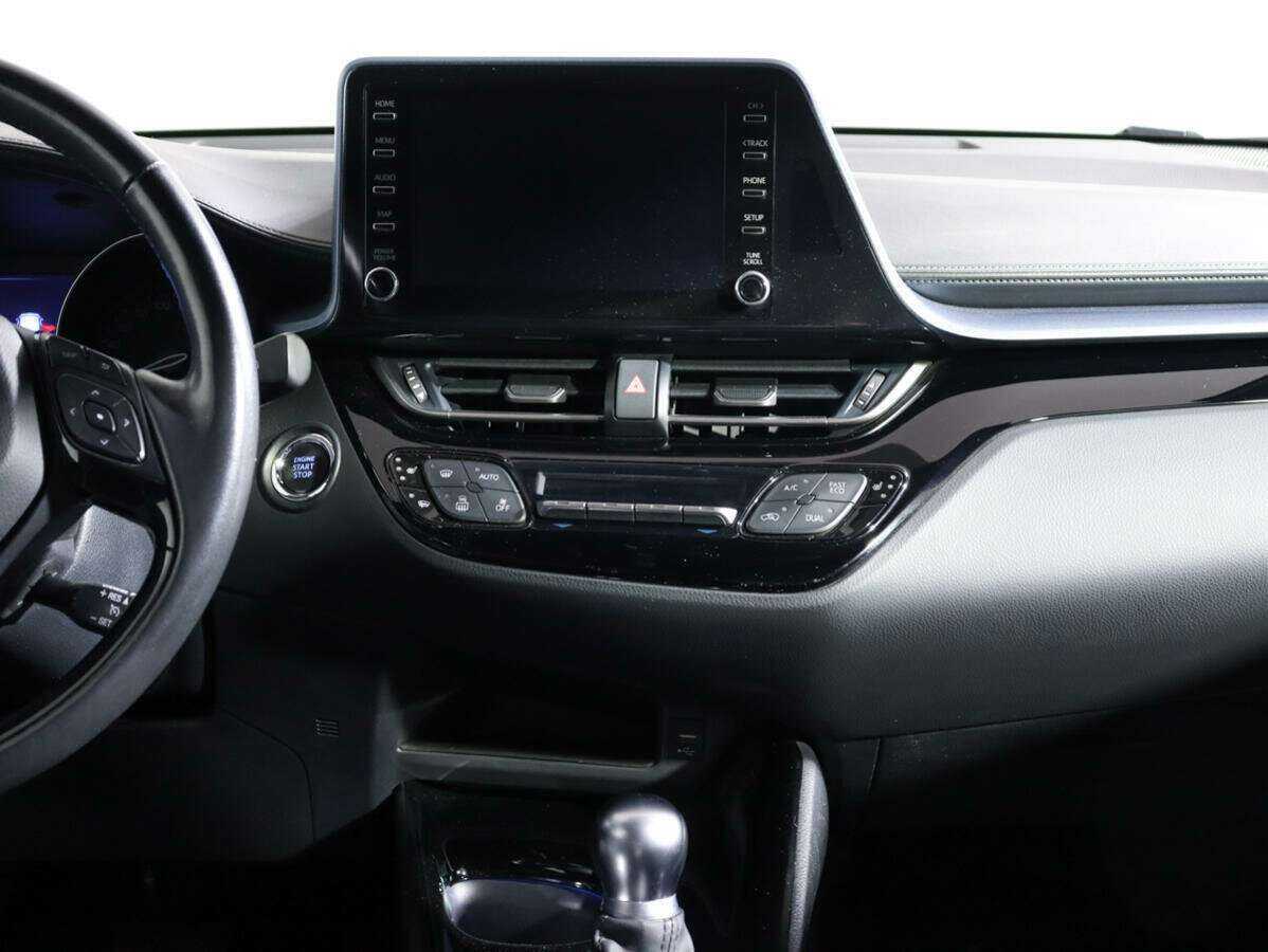 Купить Toyota C-HR с пробегом. Фото: #10