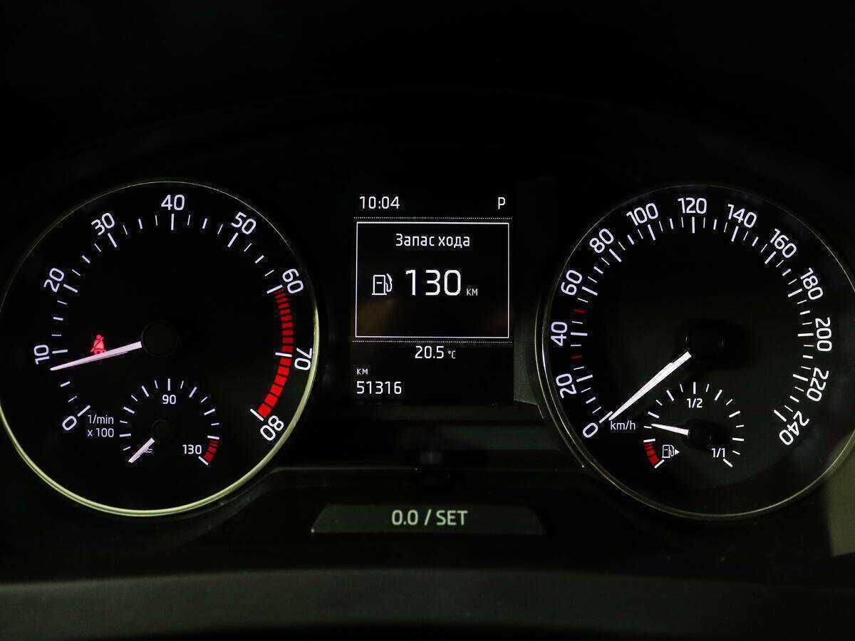 Купить Skoda Rapid с пробегом. Фото: #8