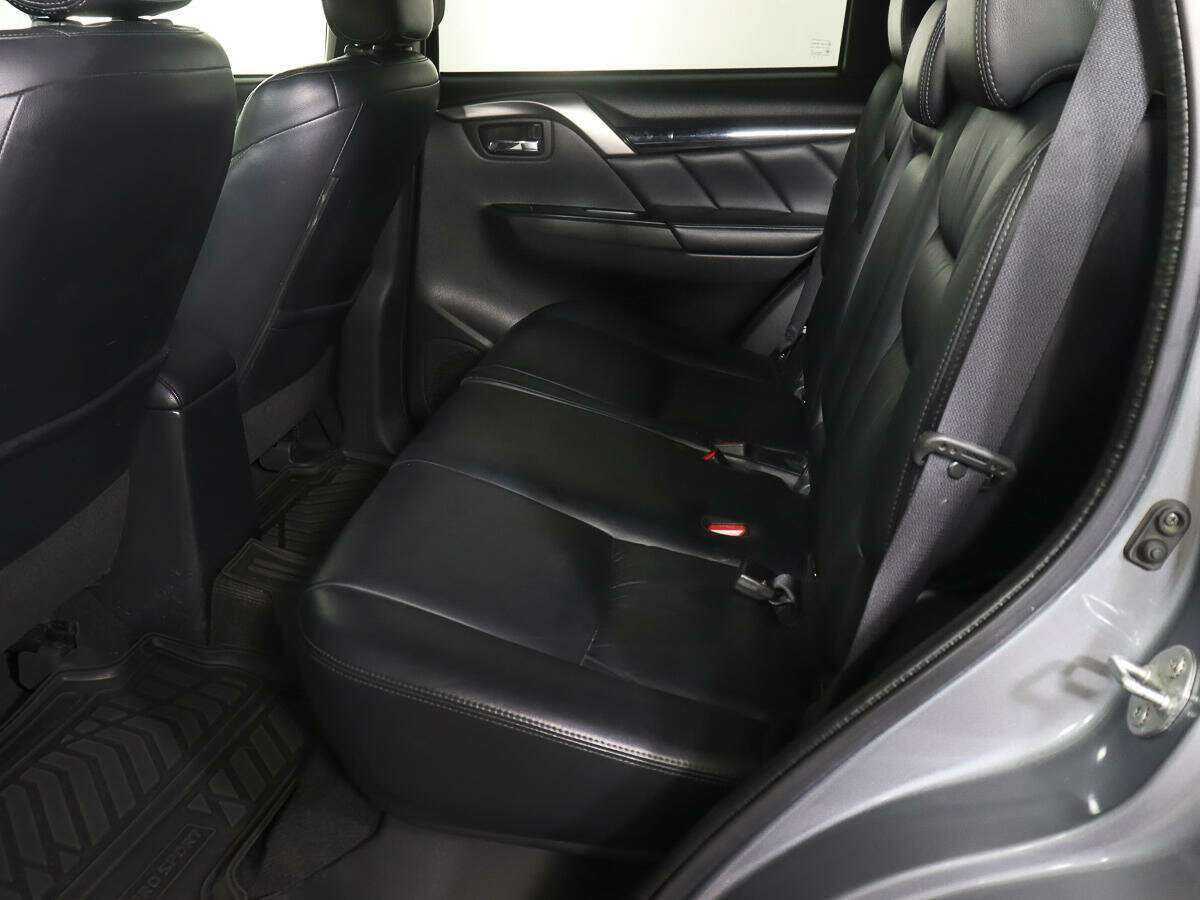 Купить Mitsubishi Pajero Sport с пробегом. Фото: #8