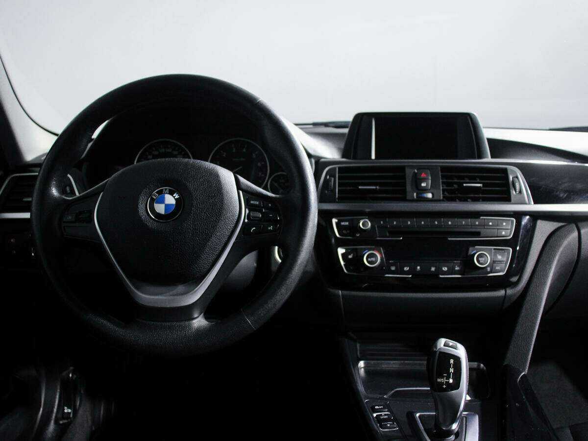 Купить BMW 3 серии с пробегом. Фото: #10