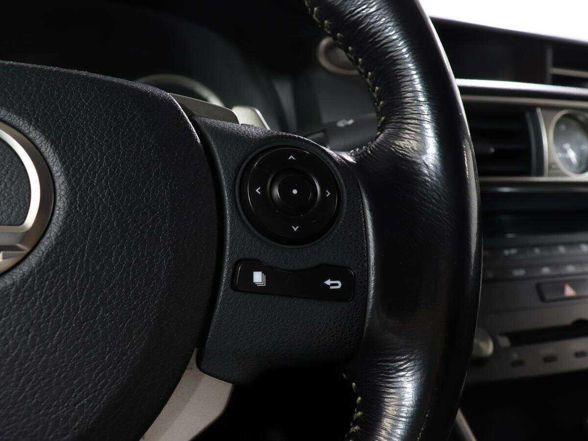 Купить Lexus IS с пробегом. Фото: #12