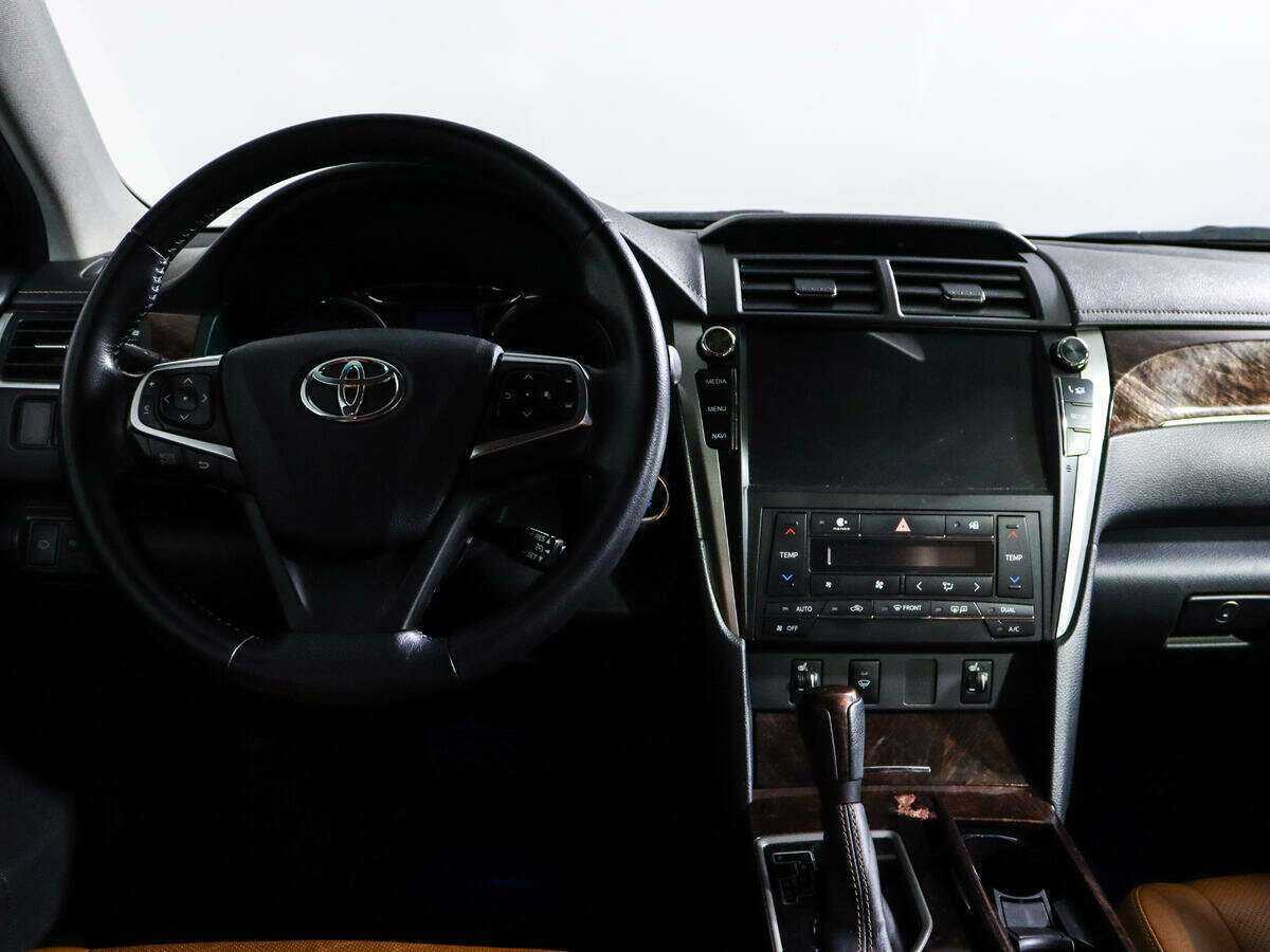 Купить Toyota Camry с пробегом. Фото: #8
