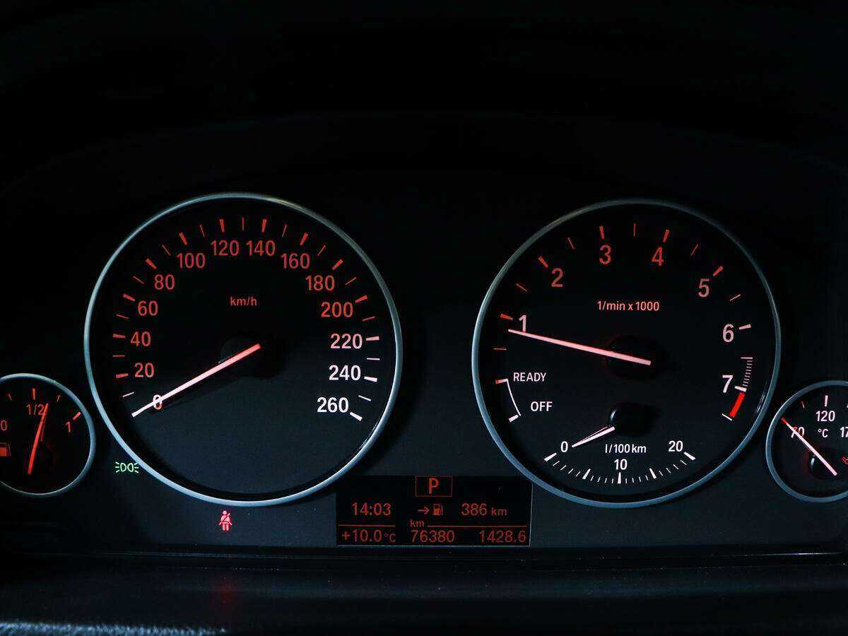 Купить BMW 3 серии с пробегом. Фото: #9