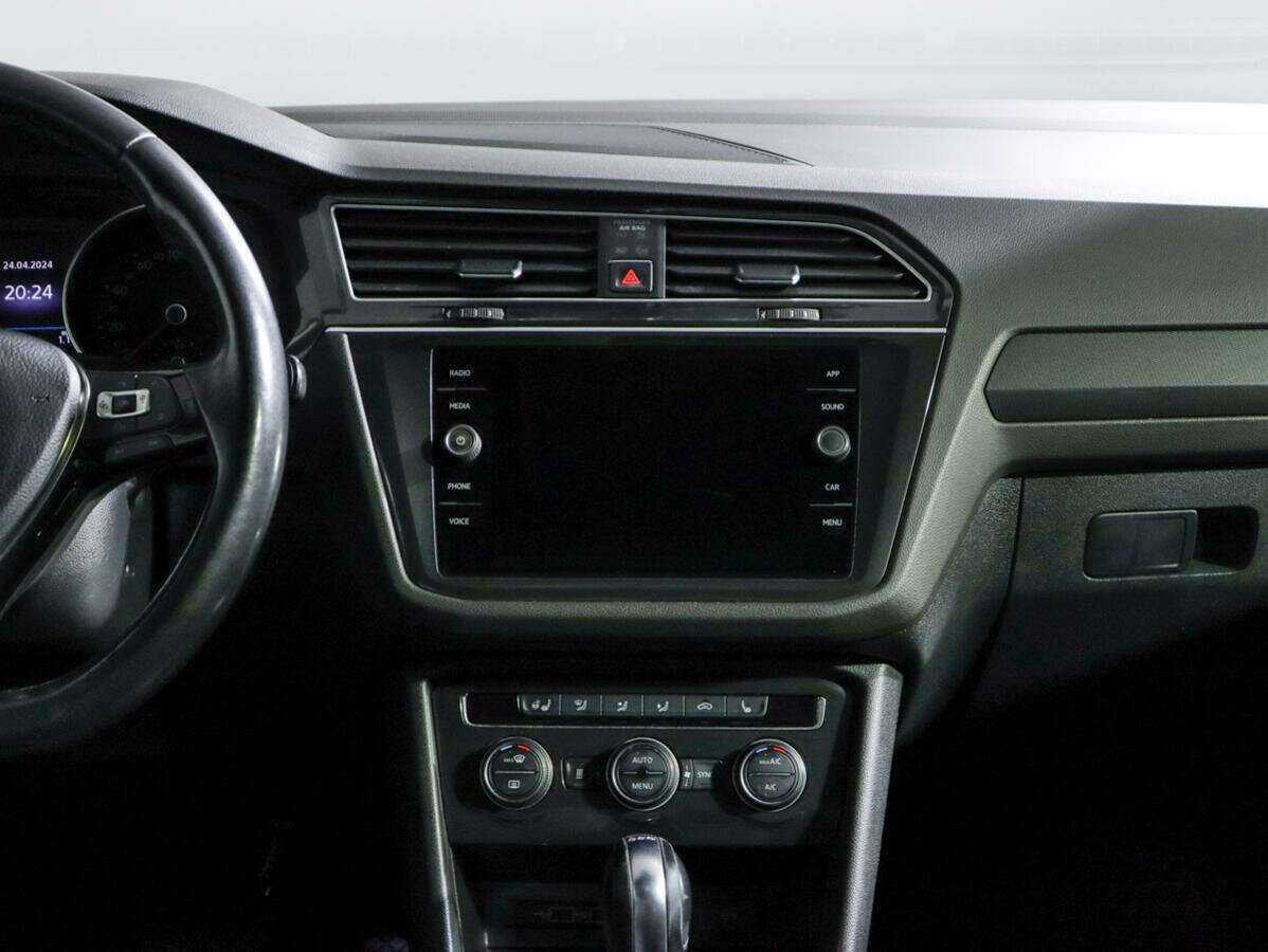 Купить Volkswagen Tiguan с пробегом. Фото: #10