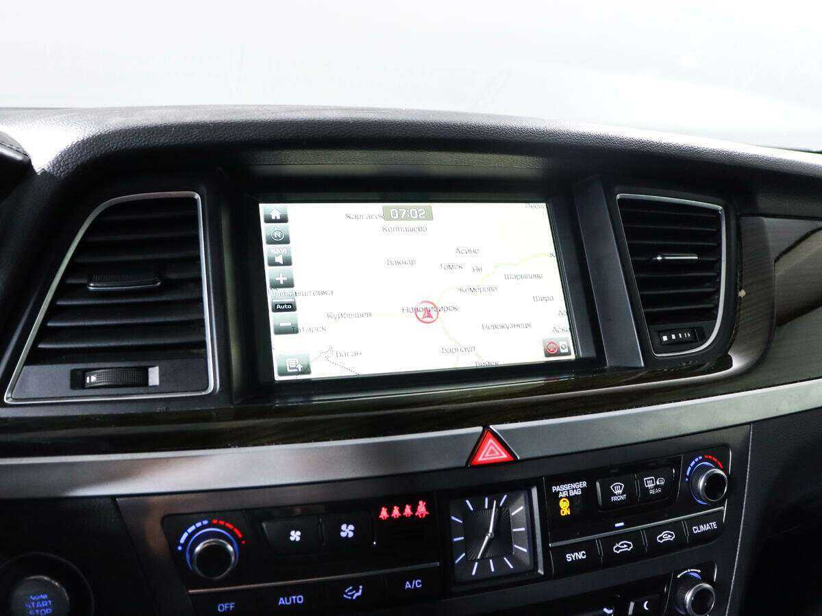 Купить Hyundai Genesis с пробегом. Фото: #14