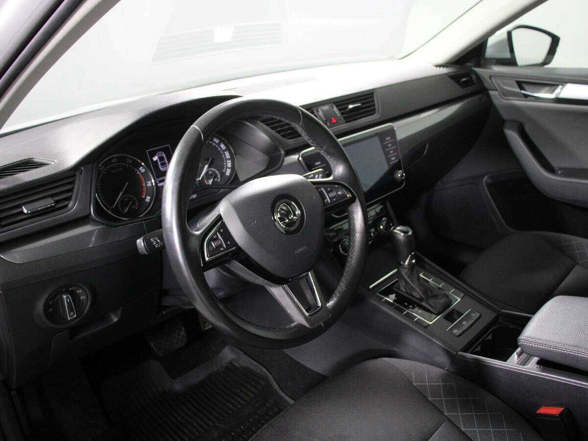 Купить Skoda Superb с пробегом. Фото: #10