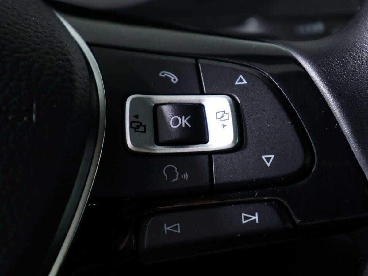 Купить Volkswagen Tiguan с пробегом. Фото: #19