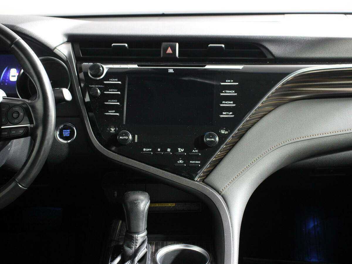 Купить Toyota Camry с пробегом. Фото: #9