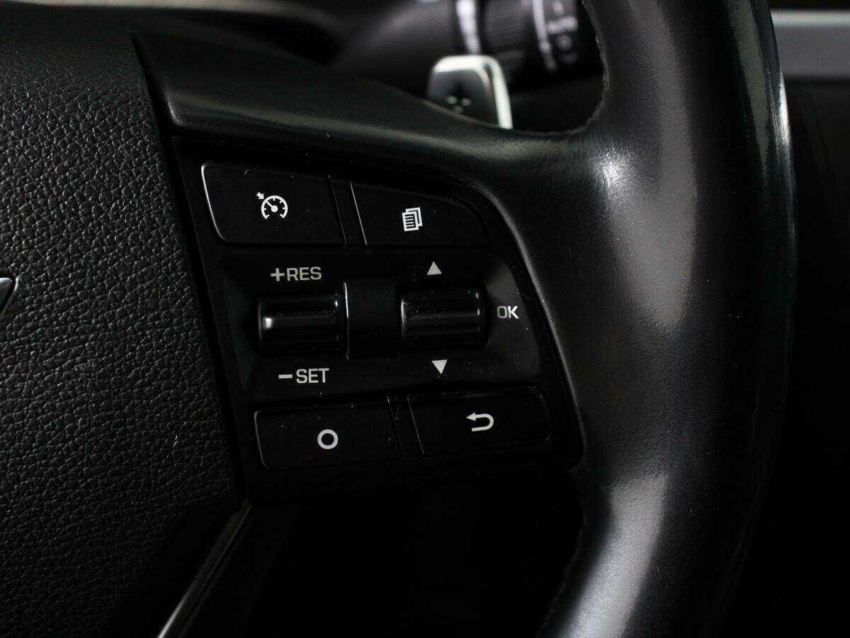 Купить Hyundai Genesis с пробегом. Фото: #18