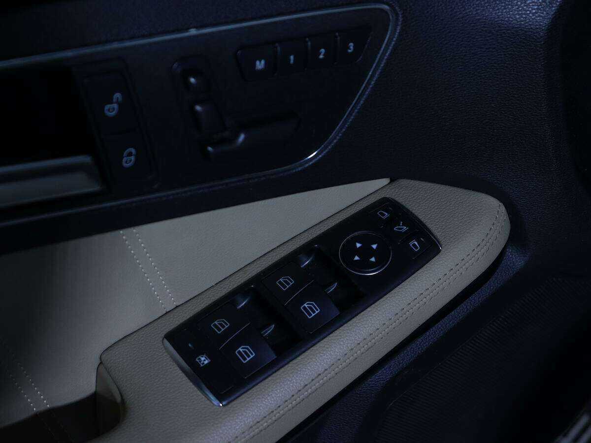 Купить Mercedes-Benz E-Класс с пробегом. Фото: #14