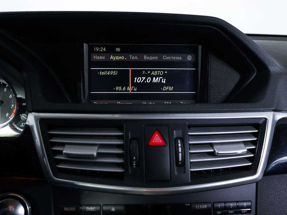 Купить Mercedes-Benz E-Класс с пробегом. Фото: #18