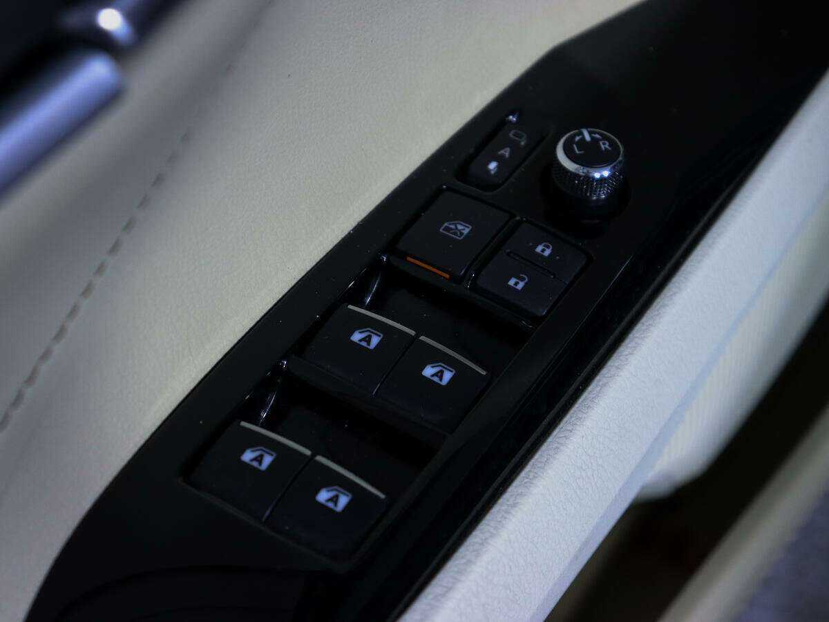 Купить Toyota Camry с пробегом. Фото: #14