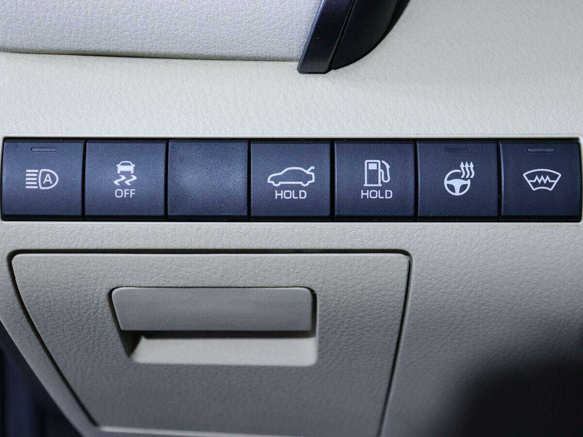 Купить Toyota Camry с пробегом. Фото: #15