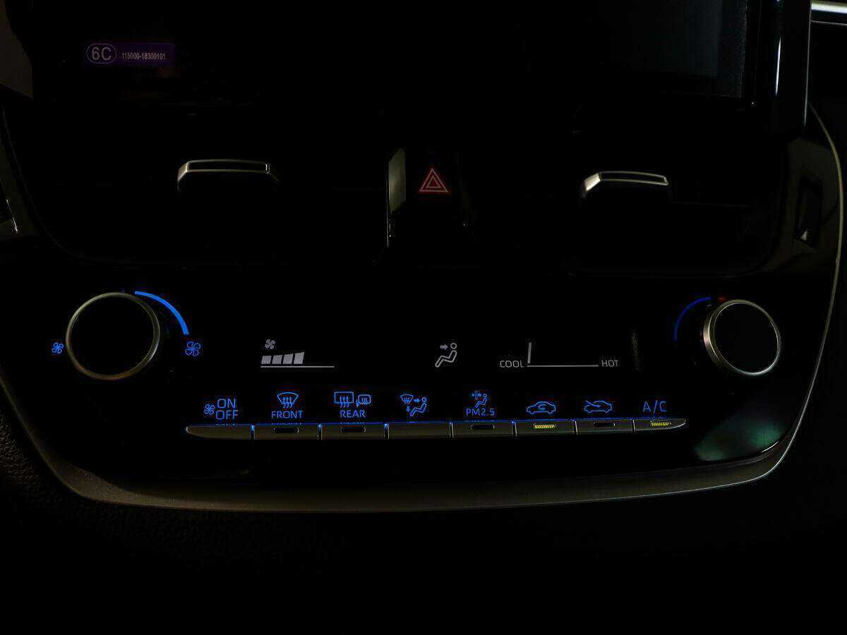 Купить Toyota Corolla с пробегом. Фото: #17