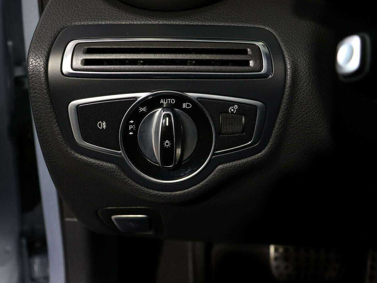 Купить Mercedes-Benz C-Класс с пробегом. Фото: #17