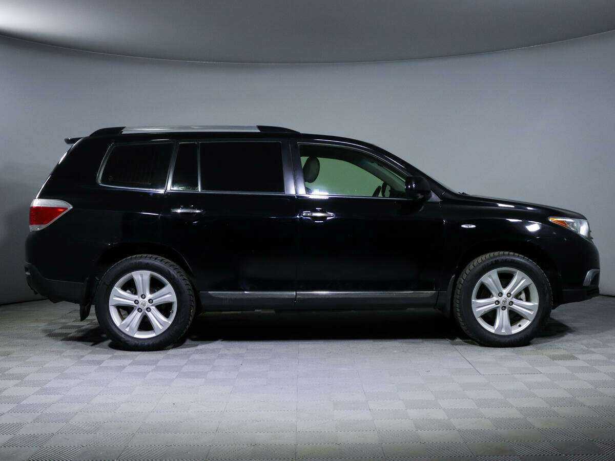 Купить Toyota Highlander с пробегом. Фото: #3