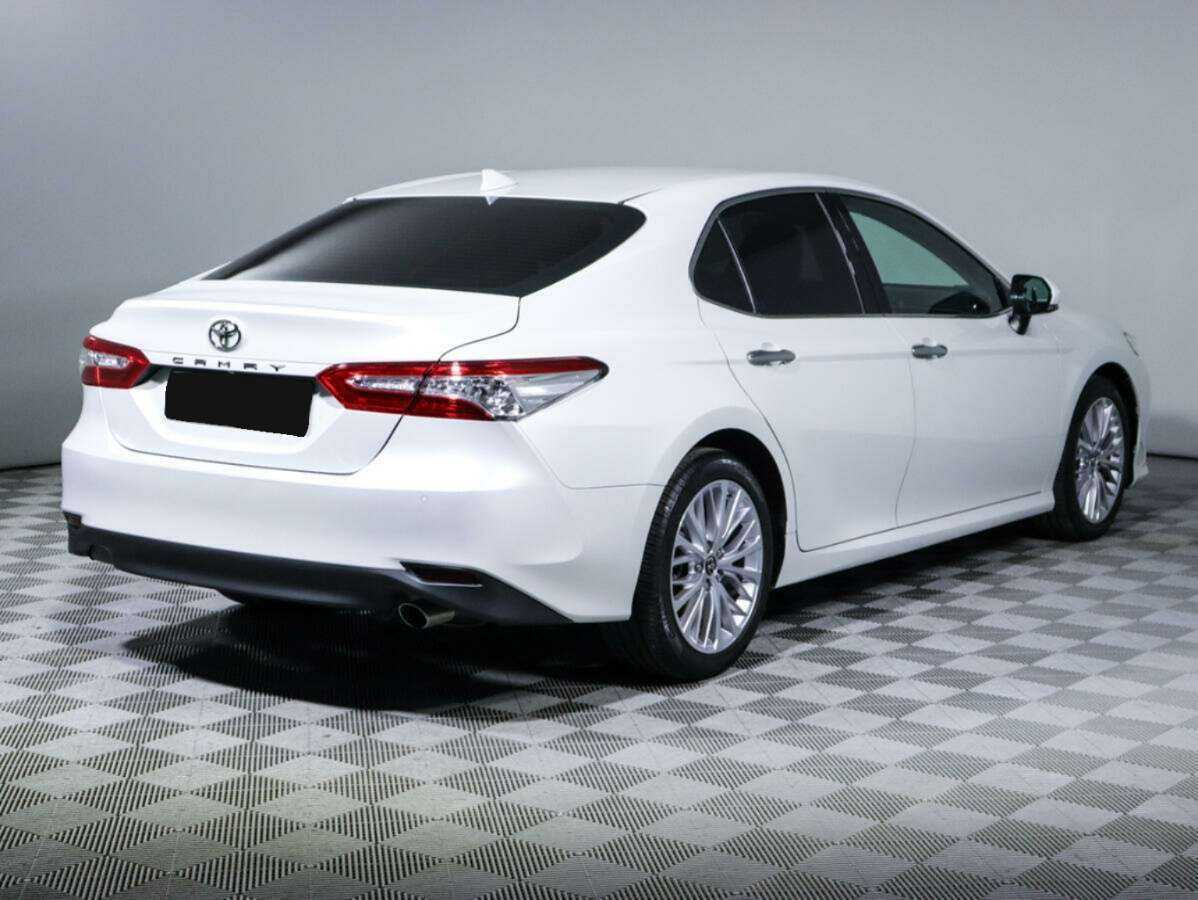 Купить Toyota Camry с пробегом. Фото: #3