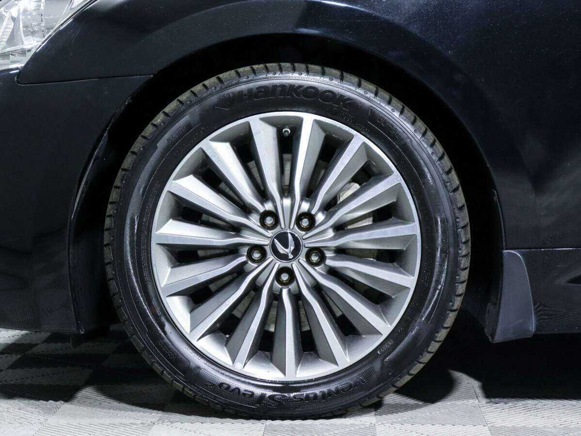 Купить Hyundai Equus с пробегом. Фото: #12