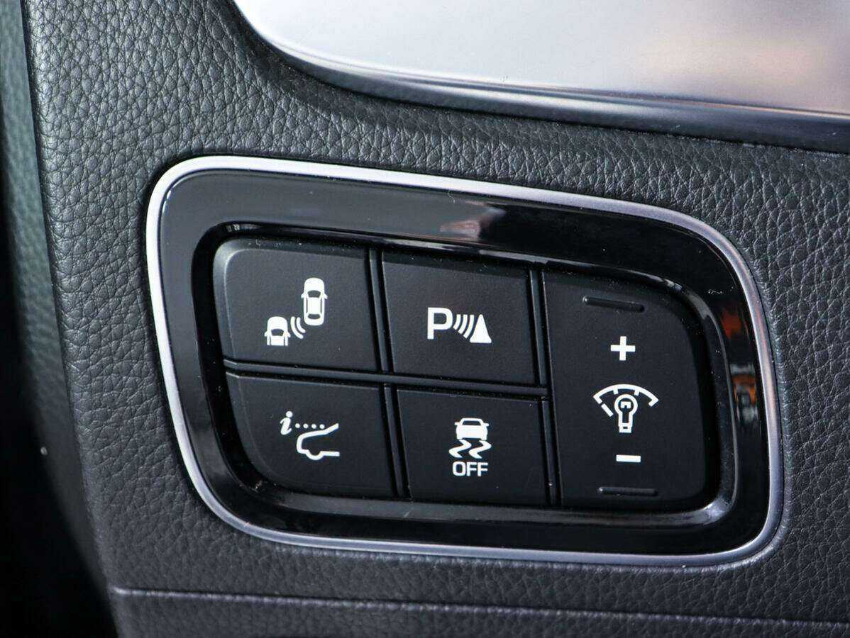 Купить Hyundai Equus с пробегом. Фото: #18