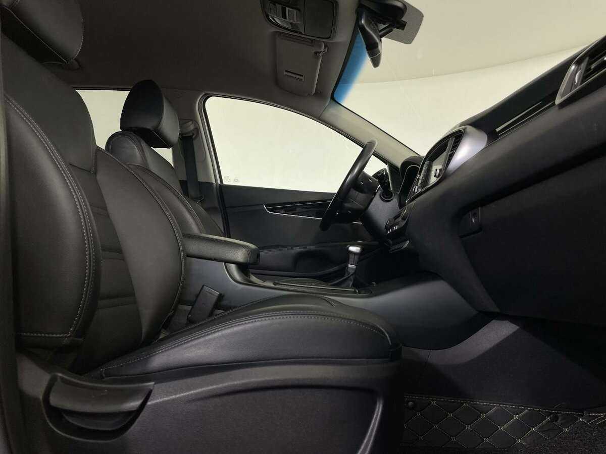 Купить Kia Sorento с пробегом. Фото: #13