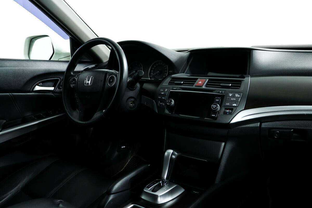 Купить Honda Crosstour с пробегом. Фото: #8