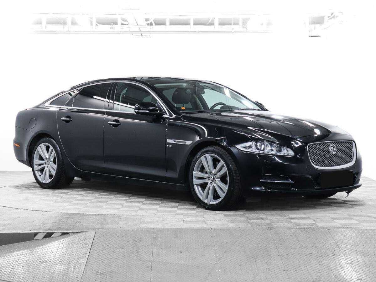 Купить Jaguar XJ с пробегом. Фото: #2