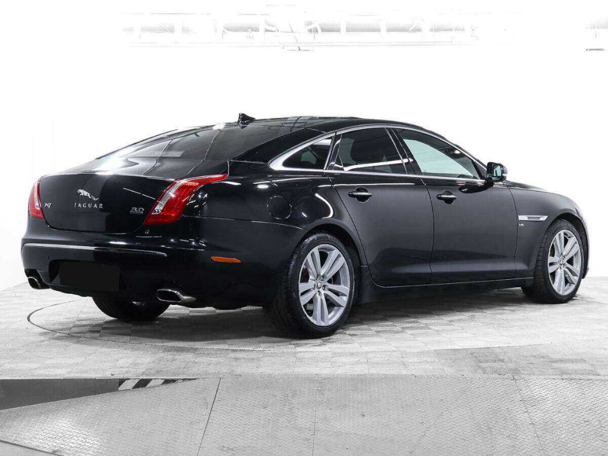 Купить Jaguar XJ с пробегом. Фото: #4