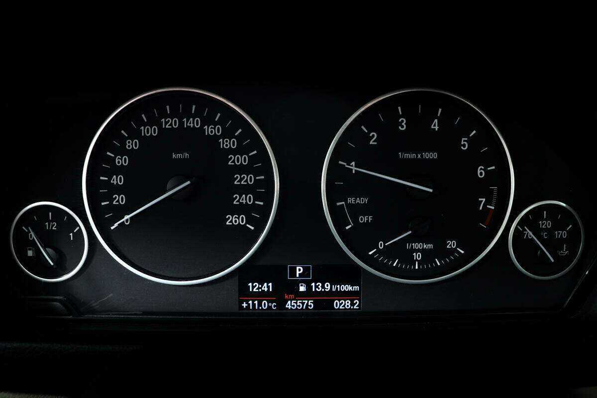 Купить BMW 3 серии с пробегом. Фото: #9