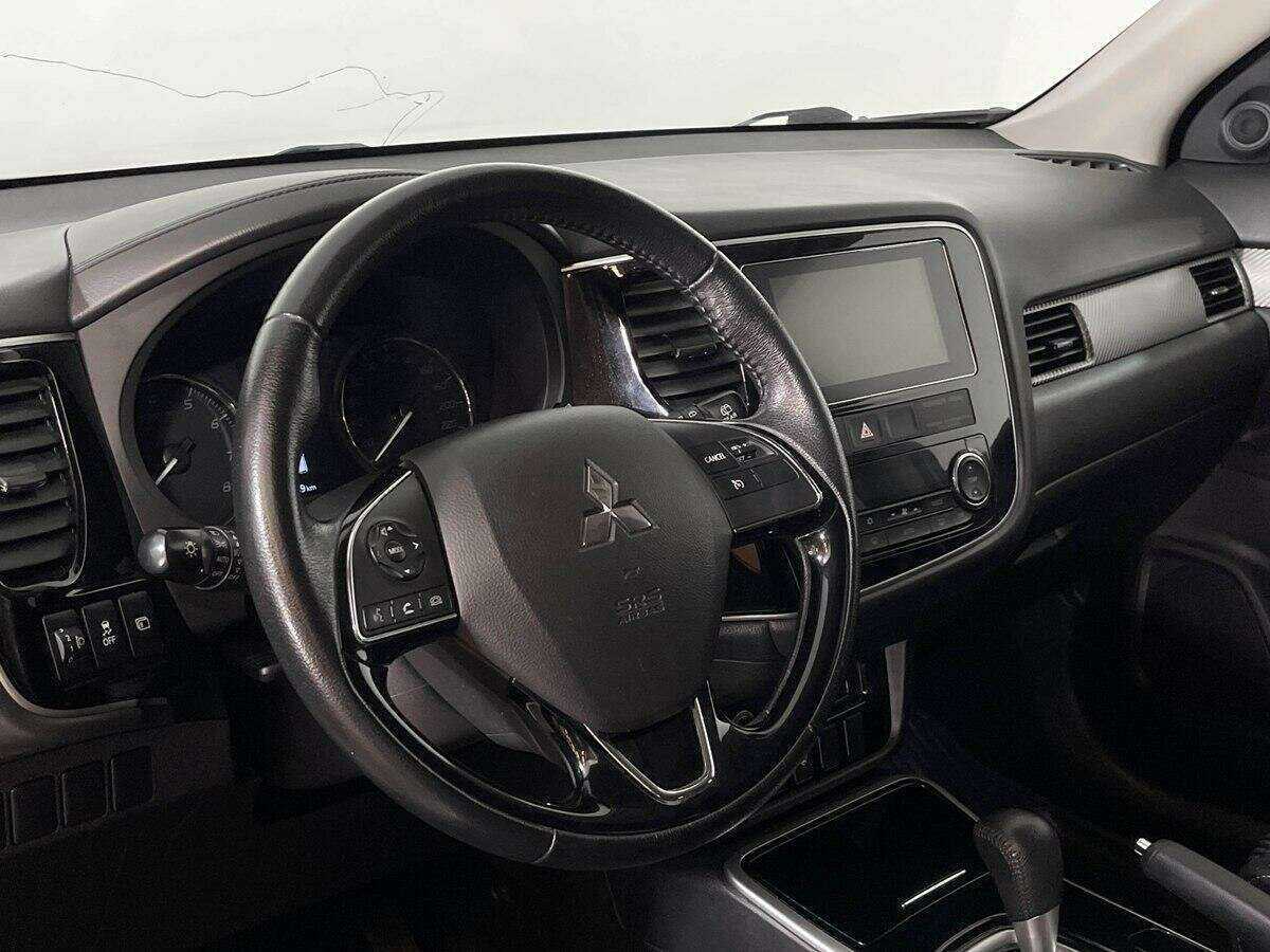 Купить Mitsubishi Outlander с пробегом. Фото: #13