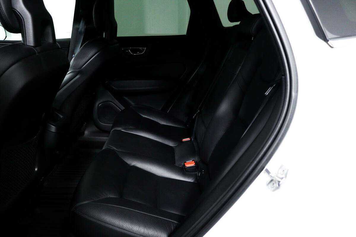 Купить Volvo XC60 с пробегом. Фото: #11