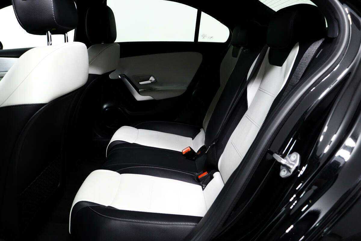 Купить Mercedes-Benz A-Класс с пробегом. Фото: #11