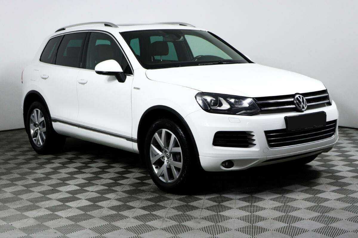 Купить Volkswagen Touareg с пробегом. Фото: #2