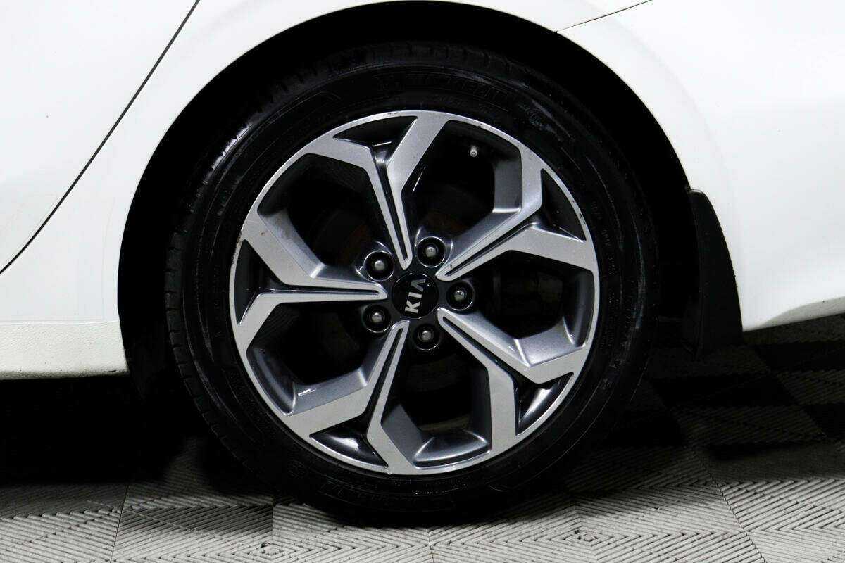 Купить Kia Ceed с пробегом. Фото: #13