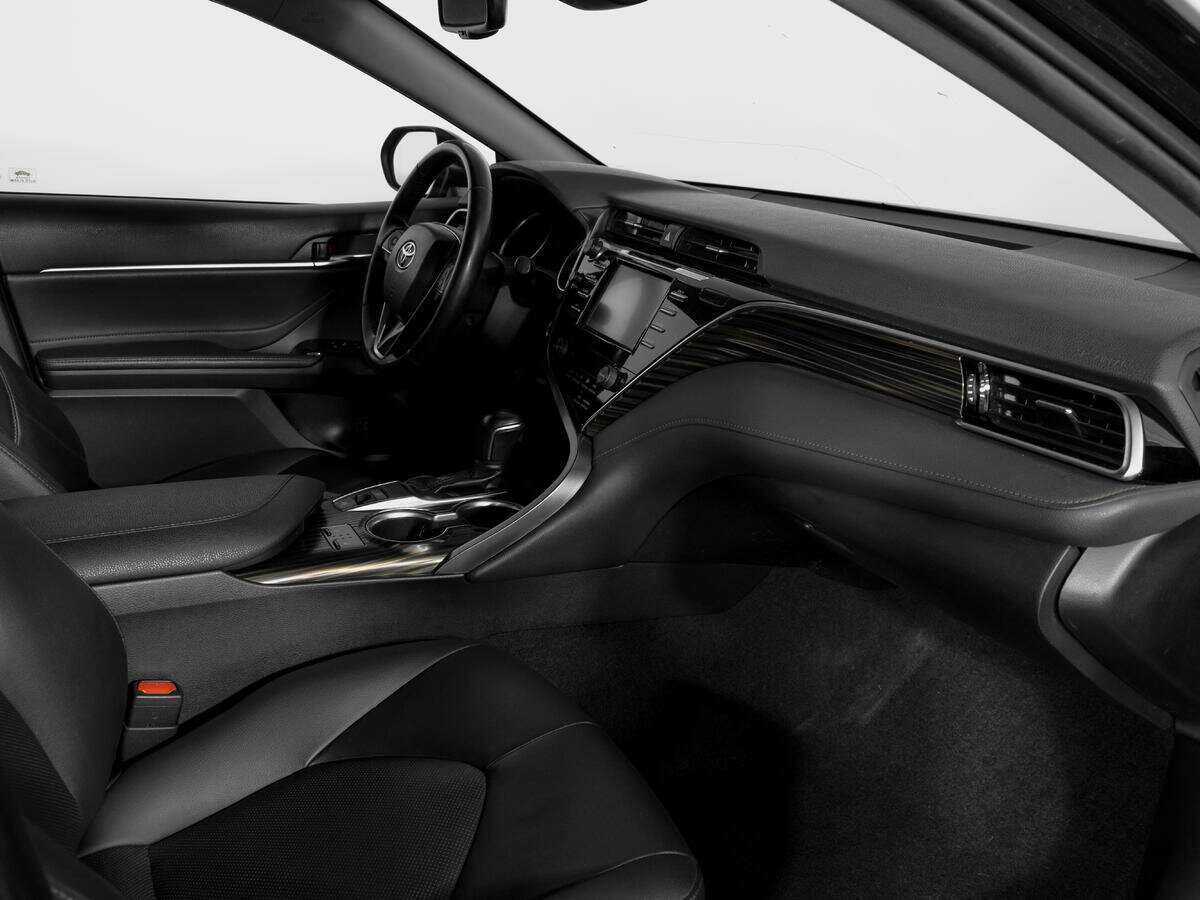 Купить Toyota Camry с пробегом. Фото: #7