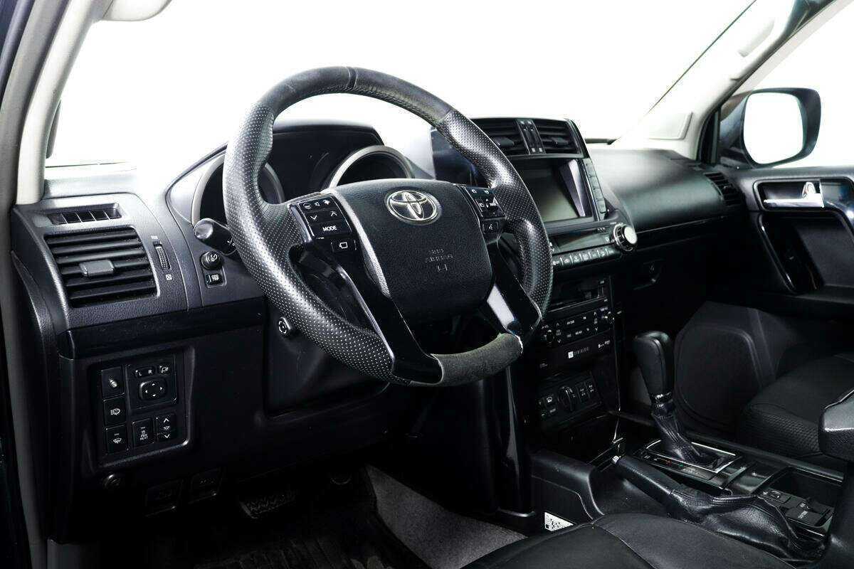 Купить Toyota Land Cruiser Prado с пробегом. Фото: #10