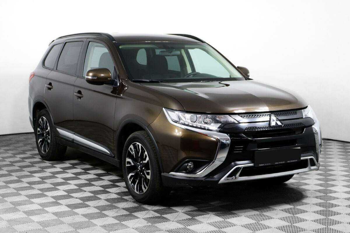 Купить Mitsubishi Outlander с пробегом. Фото: #2