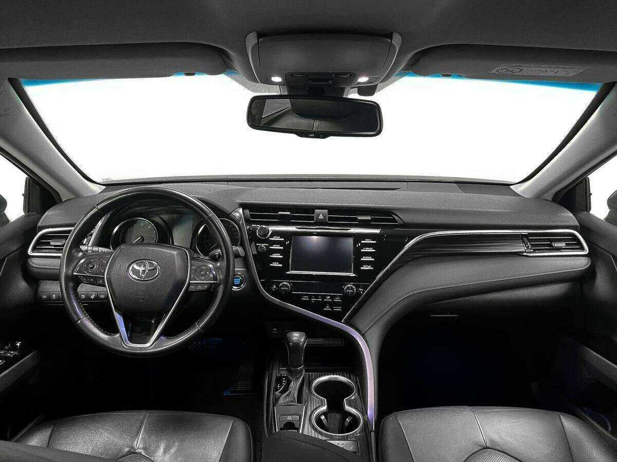 Купить Toyota Camry с пробегом. Фото: #10